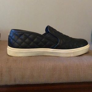 Steve Madden slip ons